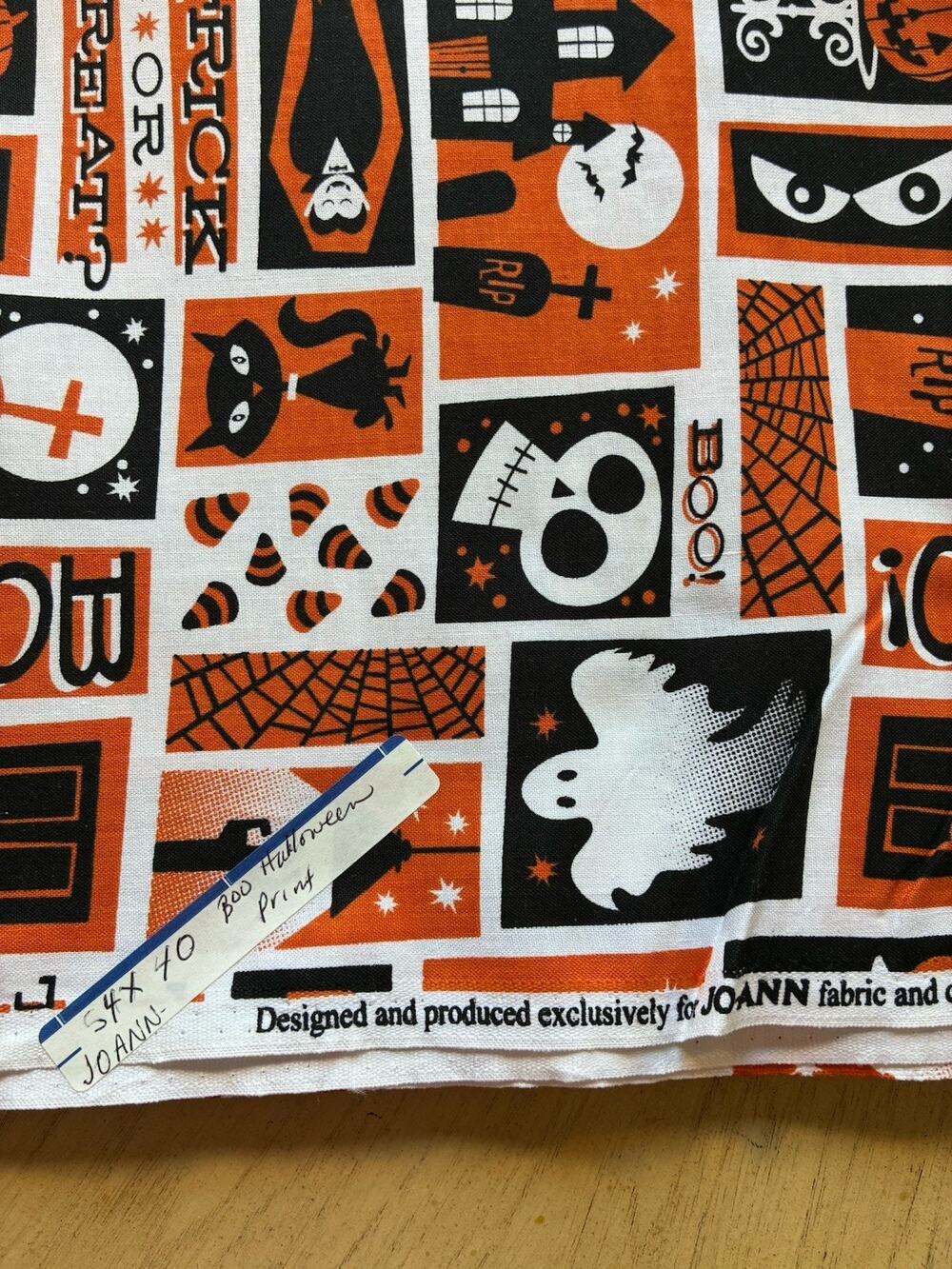Halloween Fabric patchwork BOO ghosts skulls black cats Orange Black 54x40 UNCUT